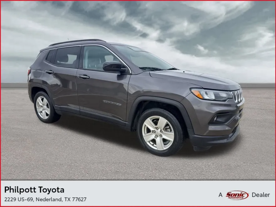 2022 Jeep Compass Latitude photo 1