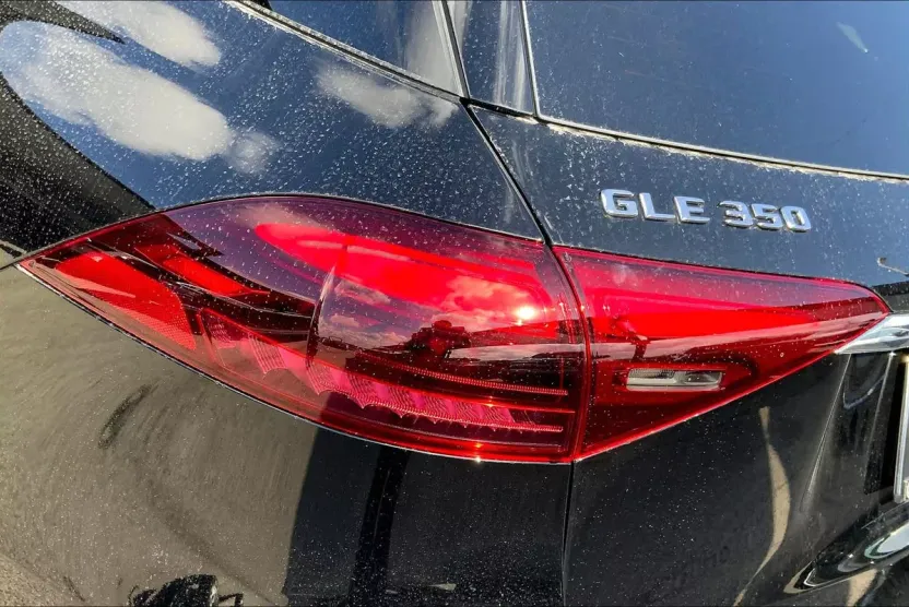 2025 Mercedes Benz GLE 350 4MATIC photo 1