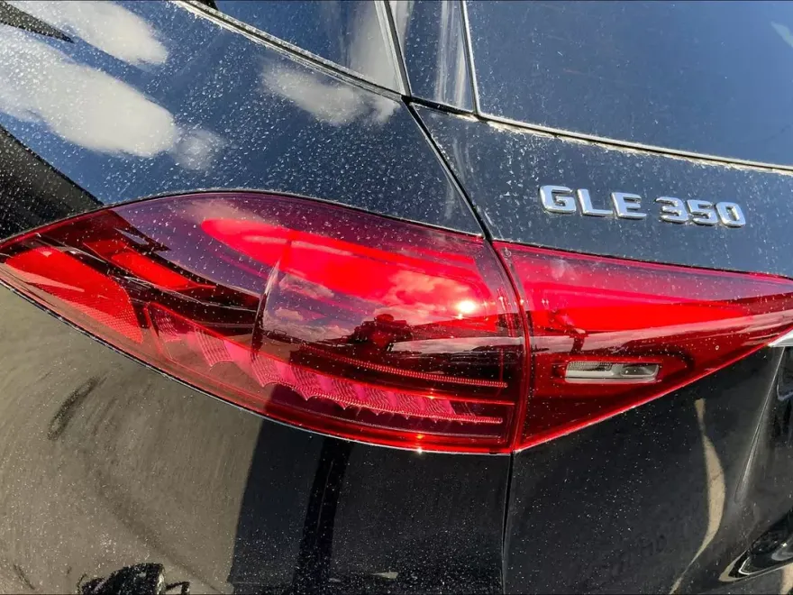 2025 Mercedes Benz GLE 350 4MATIC photo 1