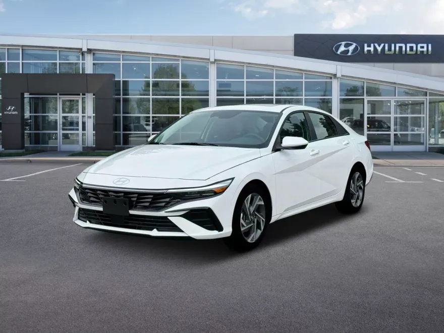 2025 Hyundai Elantra SEL Convenience photo 1