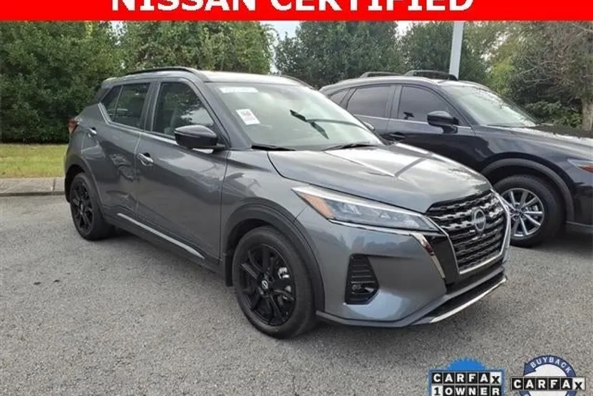 2024 Nissan Kicks SR photo 1