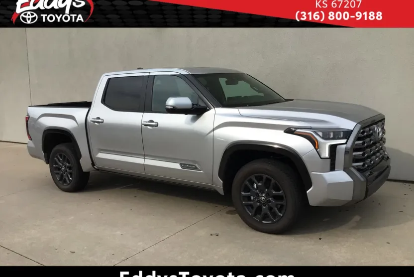 2025 Toyota Tundra Platinum CrewMax photo 1