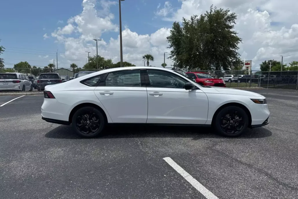 2025 Honda Accord SE photo 1