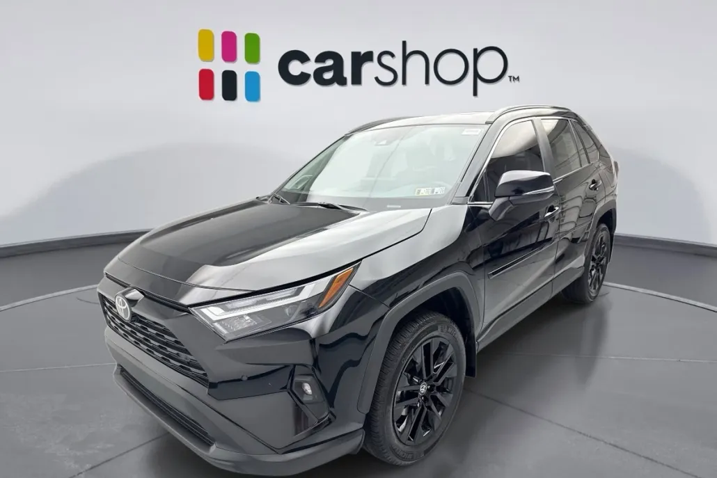 2023 Toyota RAV4 XLE Premium photo 1