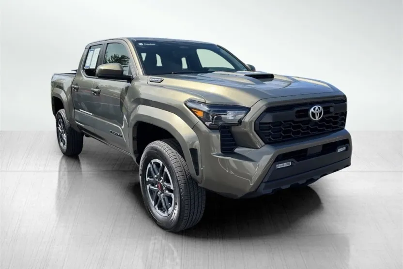 2024 Toyota Tacoma TRD Sport photo 1