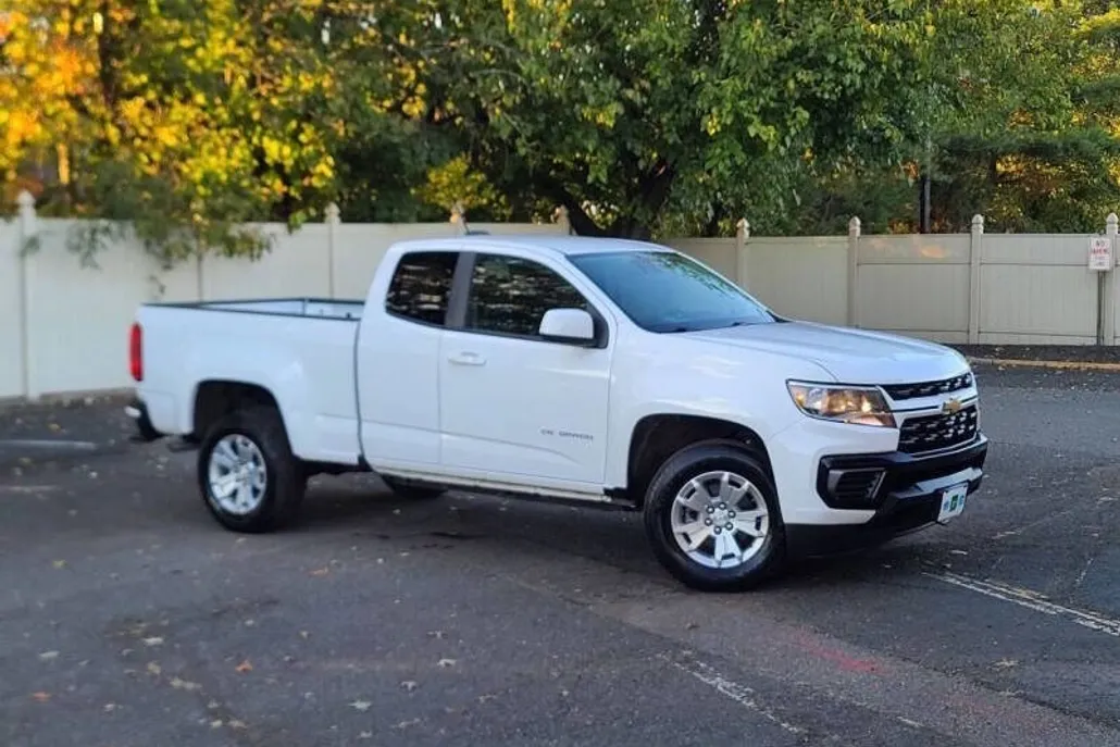 2022 Chevrolet Colorado LT photo 1