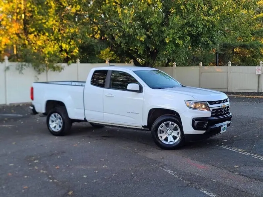 2022 Chevrolet Colorado LT photo 1