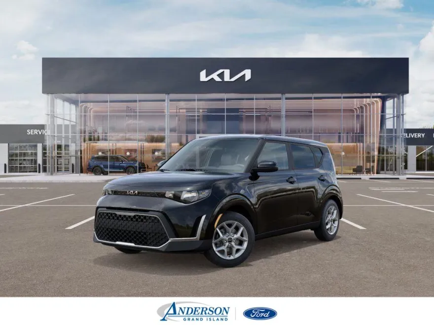 2025 Kia Soul LX photo 1