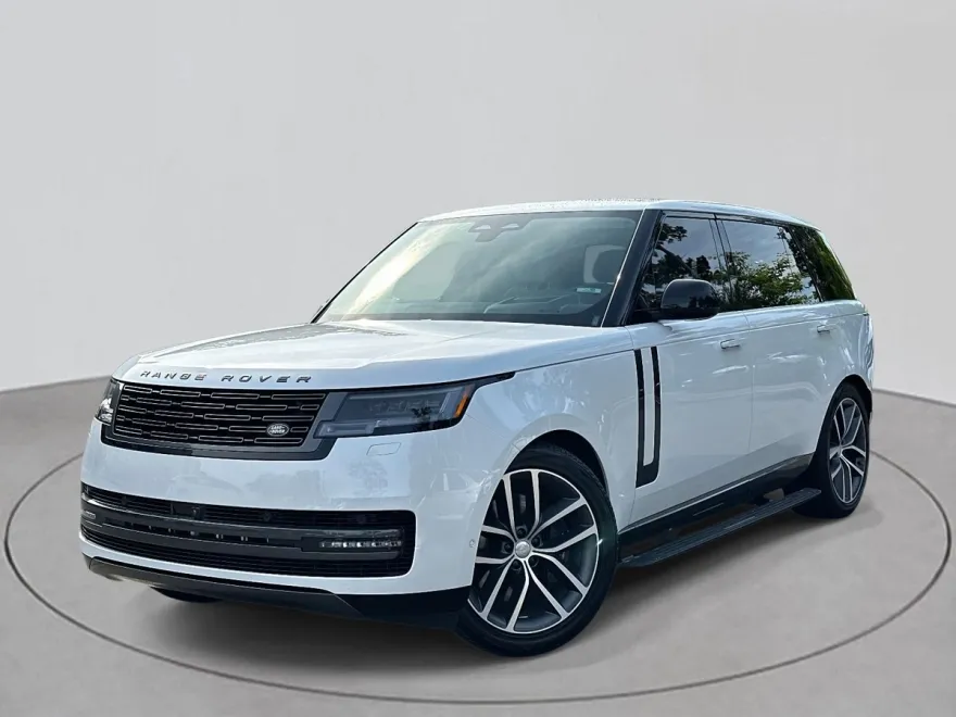 2024 Land Rover Range Rover SE photo 1