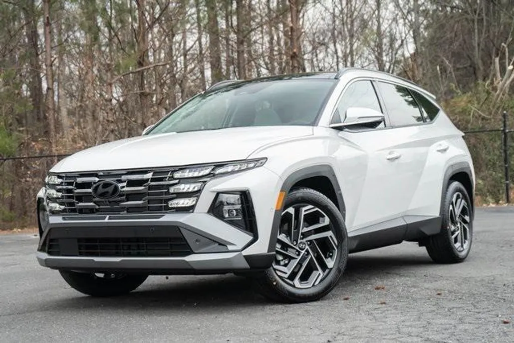 2025 Hyundai Tucson Limited photo 1