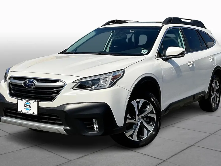 2022 Subaru Outback Limited photo 1