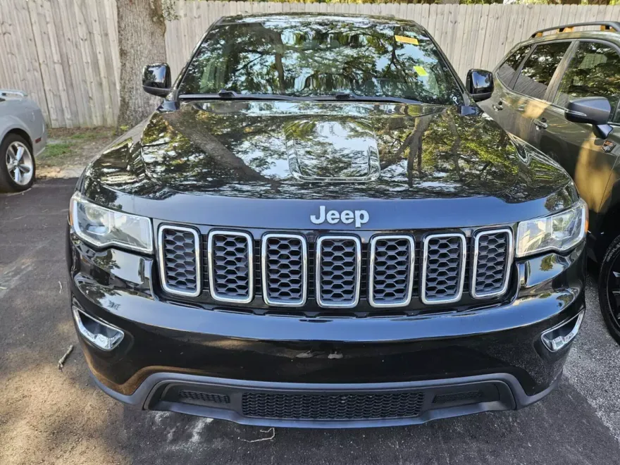 2021 Jeep Grand Cherokee Laredo E photo 1