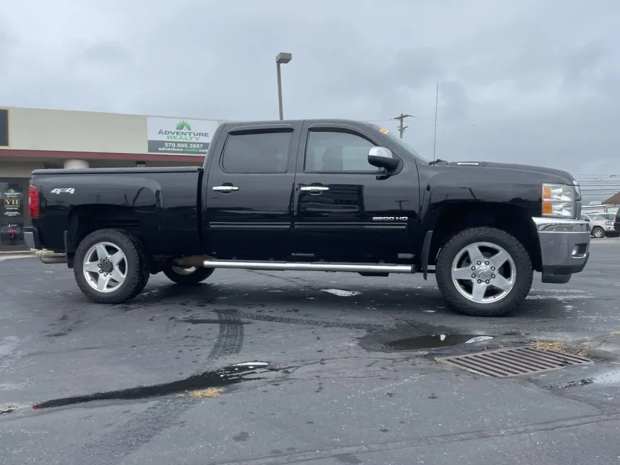 2011 Chevrolet Silverado 2500HD LTZ photo 1