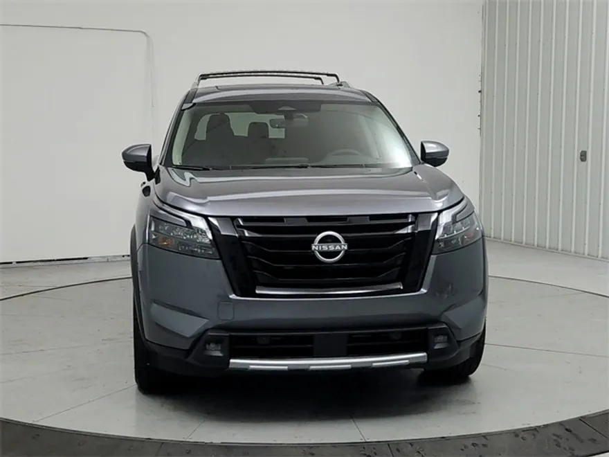 2025 Nissan Pathfinder SL photo 1