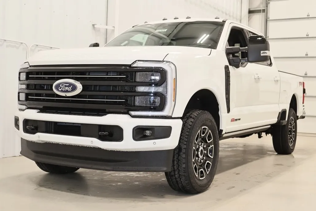 2025 Ford F-350 photo 1
