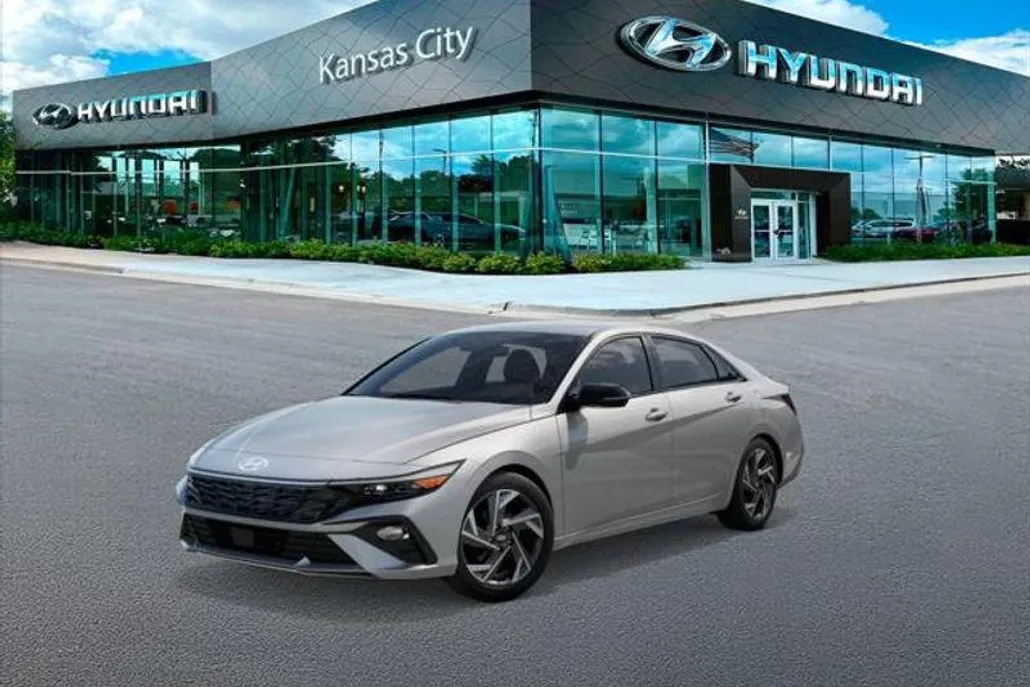2025 Hyundai Elantra SEL Sport photo 1