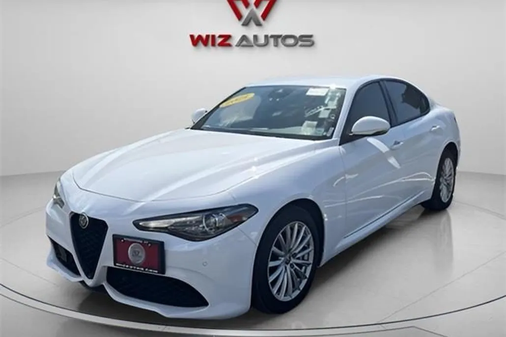 2022 Alfa Romeo Giulia SPRINT photo 1