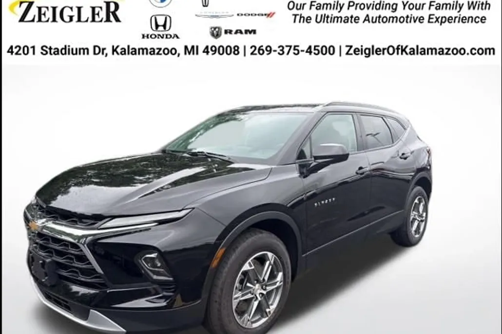 2023 Chevrolet Blazer 2LT photo 1