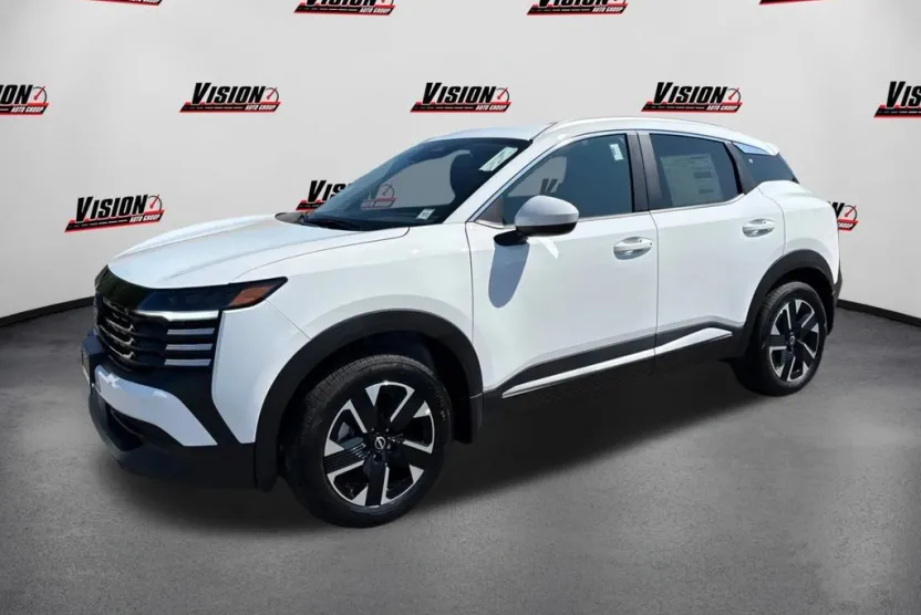 2025 Nissan Kicks SV photo 1