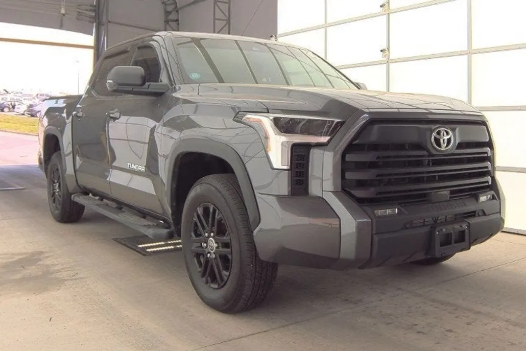 2023 Toyota Tundra SR5 CrewMax photo 1