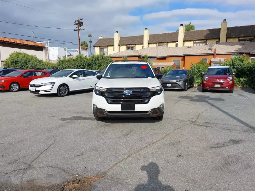 2025 Subaru Forester Sport photo 1