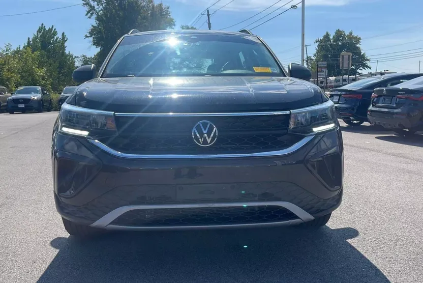 2023 Volkswagen Taos S photo 1