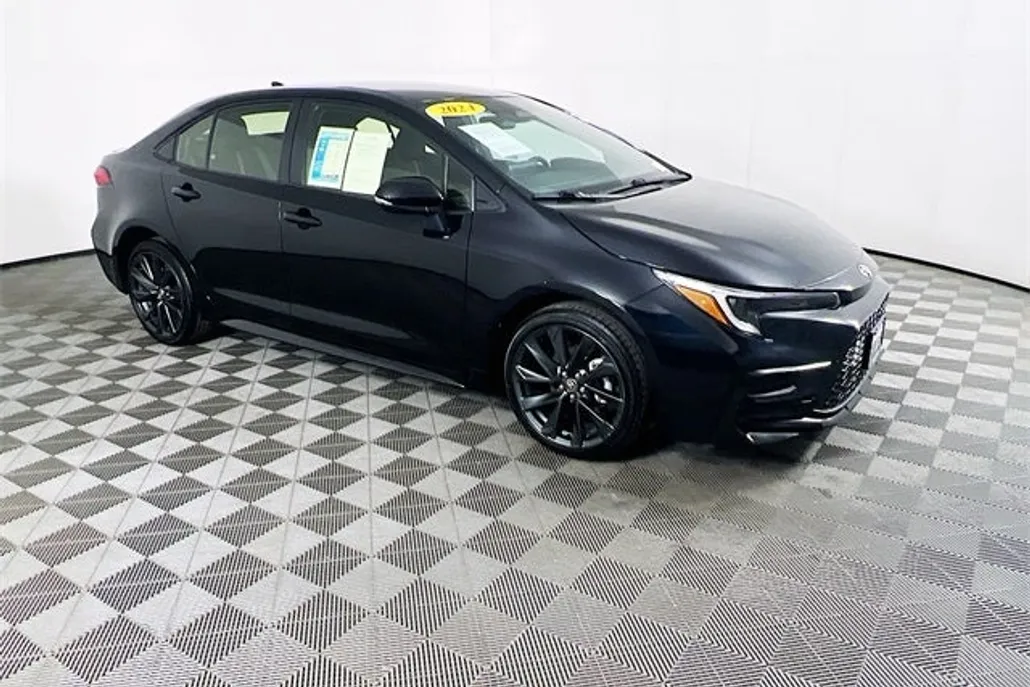 2024 Toyota Corolla SE photo 1
