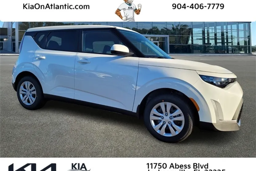 2025 Kia Soul LX photo 1