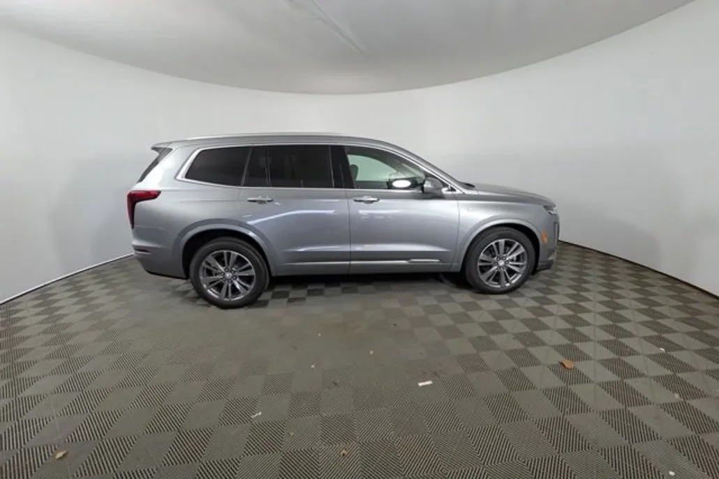 2025 Cadillac XT6 Premium Luxury photo 1