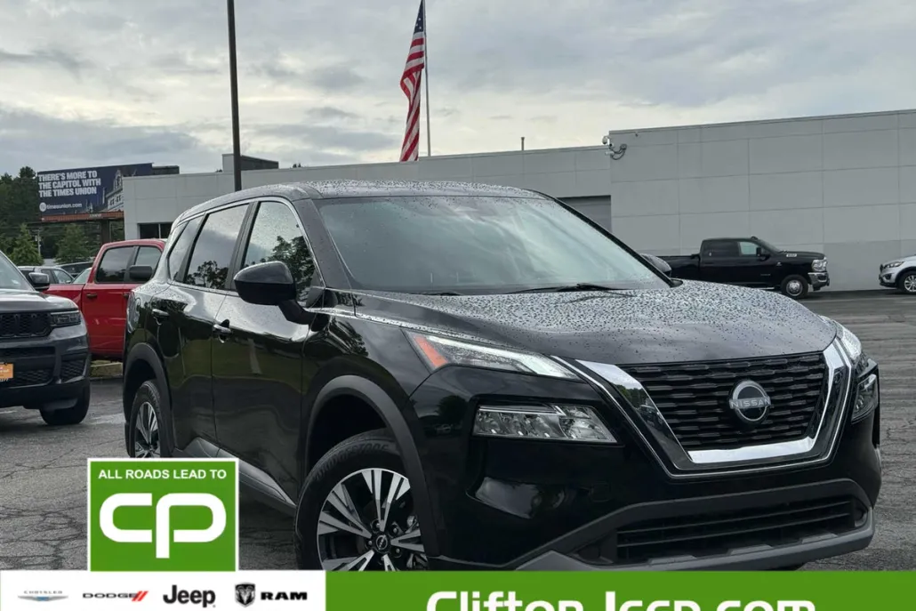 2023 Nissan Rogue SV photo 1