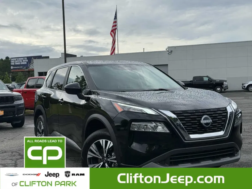 2023 Nissan Rogue SV photo 1