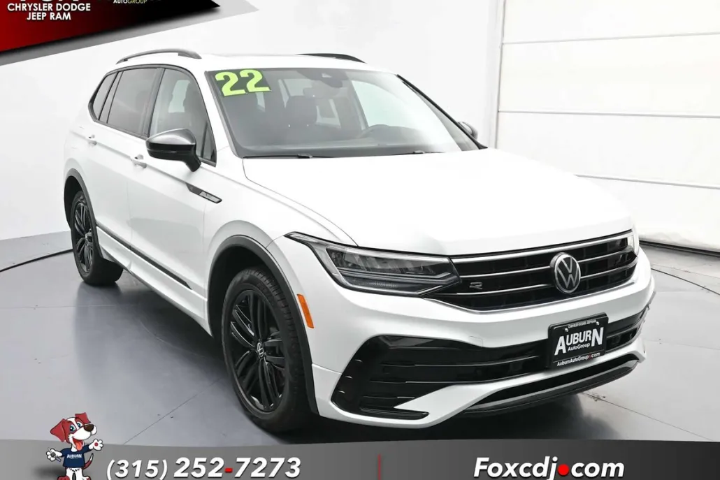 2022 Volkswagen Tiguan SE R-Line Black photo 1