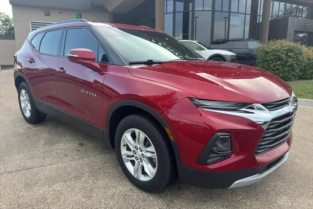 2021 Chevrolet Blazer 2LT photo 1