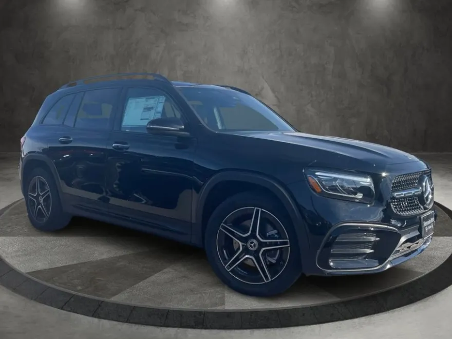 2024 Mercedes Benz GLB 250 photo 1