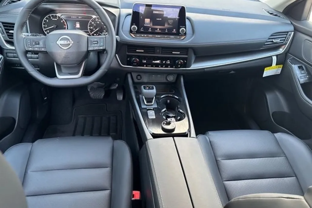 2026 Nissan Rogue SV photo 1