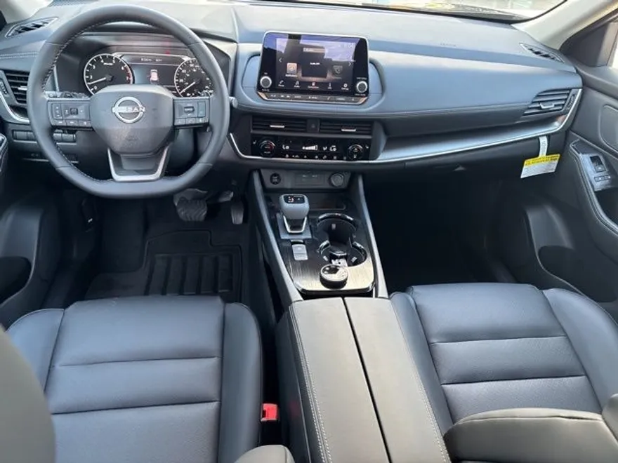 2026 Nissan Rogue SV photo 1