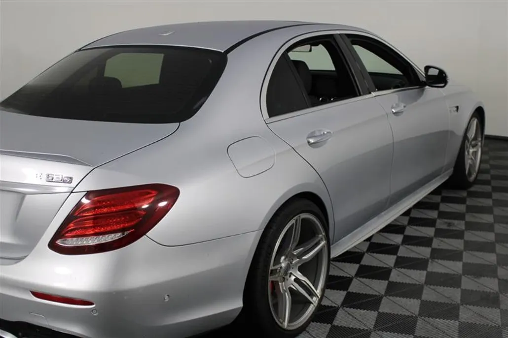 2018 Mercedes Benz E AMG 63 S photo 1