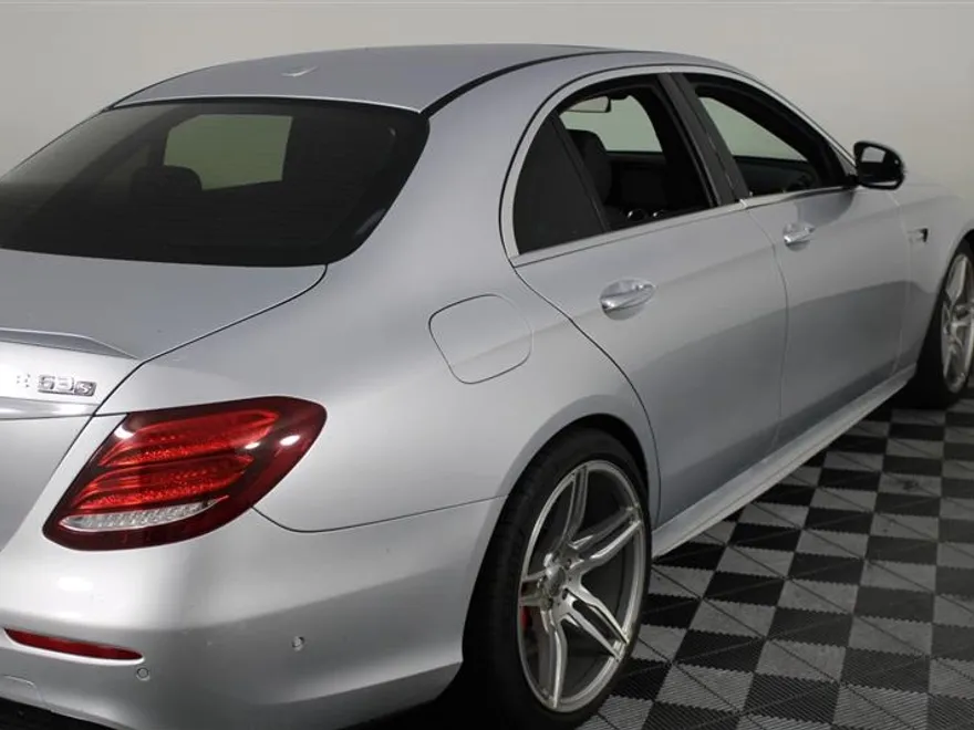 2018 Mercedes Benz E AMG 63 S photo 1