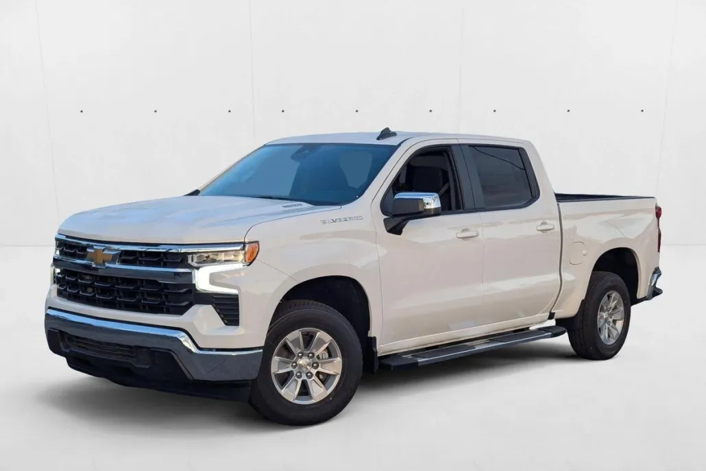 2025 Chevrolet Silverado 1500 LT photo 1