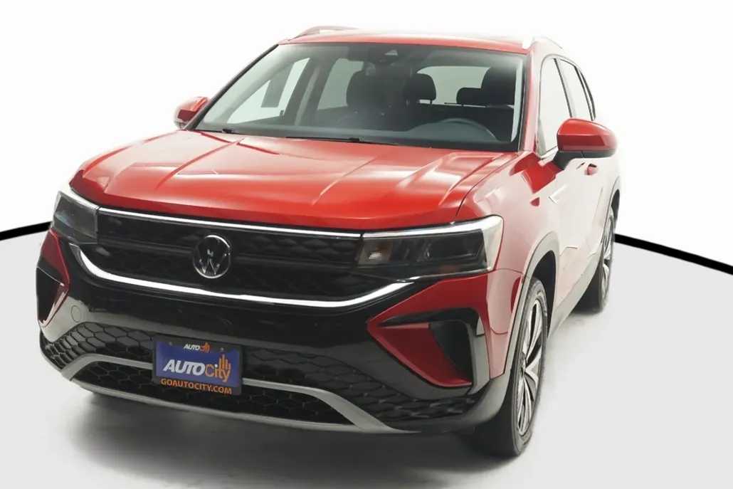 2023 Volkswagen Taos SE photo 1