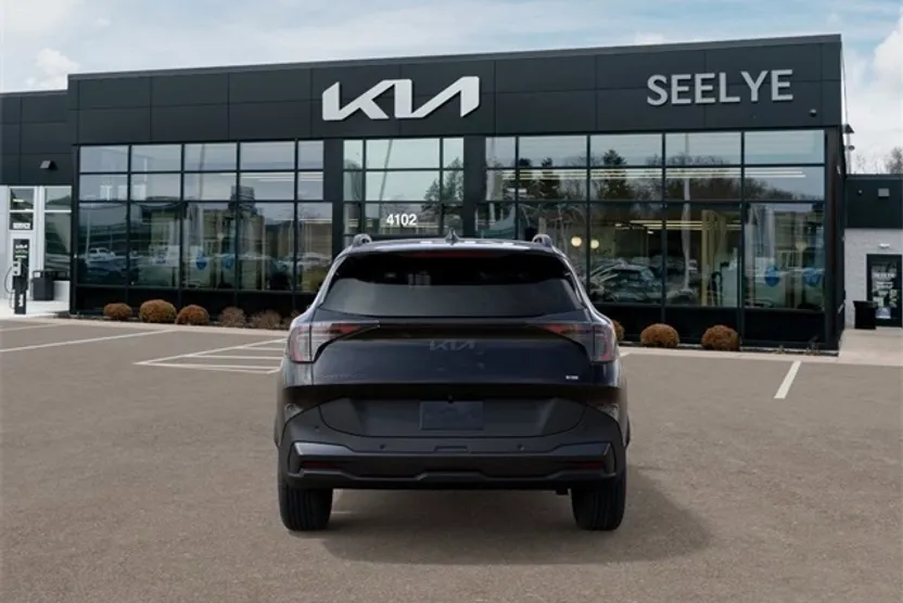2026 Kia Sportage X-Line photo 1