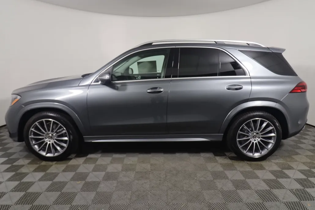 2025 Mercedes Benz GLE 350 4MATIC photo 1