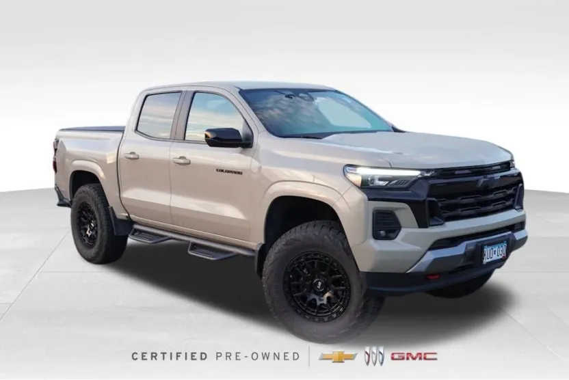 2023 Chevrolet Colorado Z71 photo 1