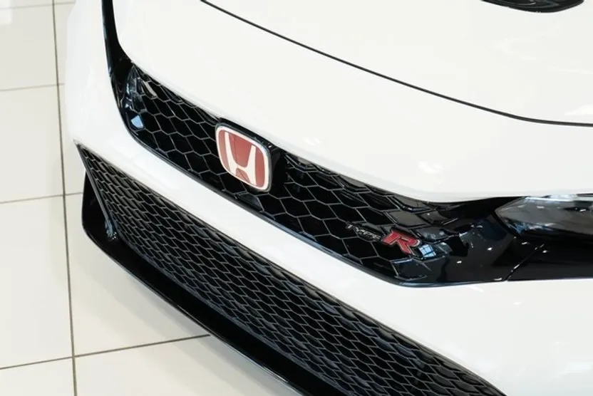 2025 Honda Civic Type R photo 1