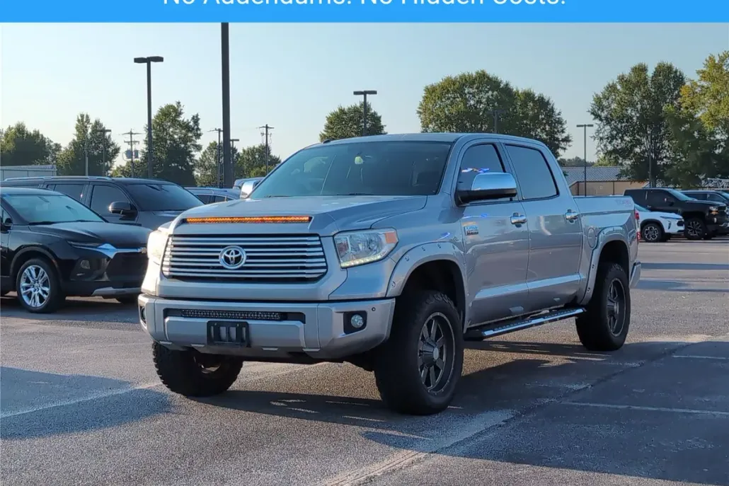 2017 Toyota Tundra Platinum photo 1