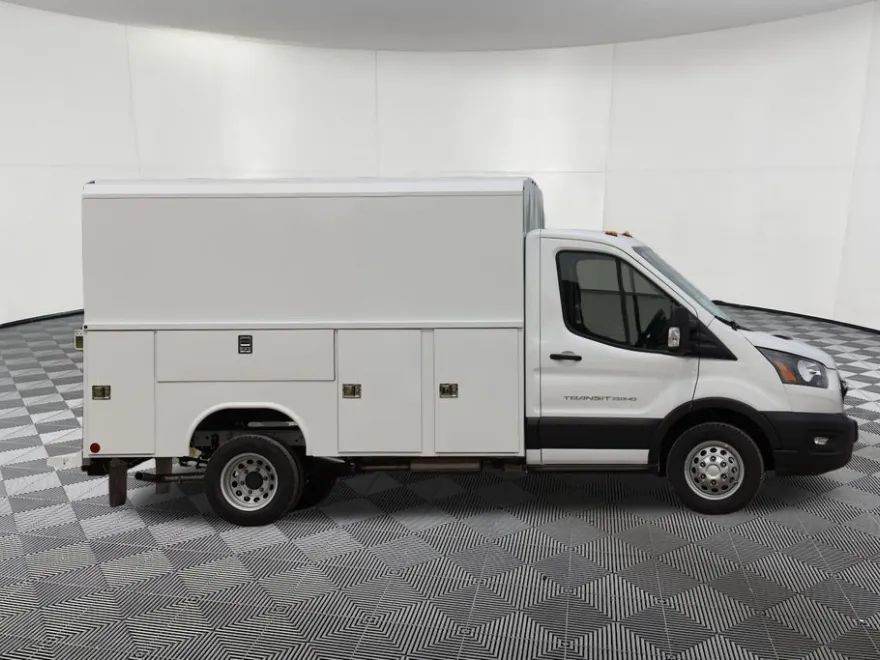 2024 Ford Transit Chassis photo 1