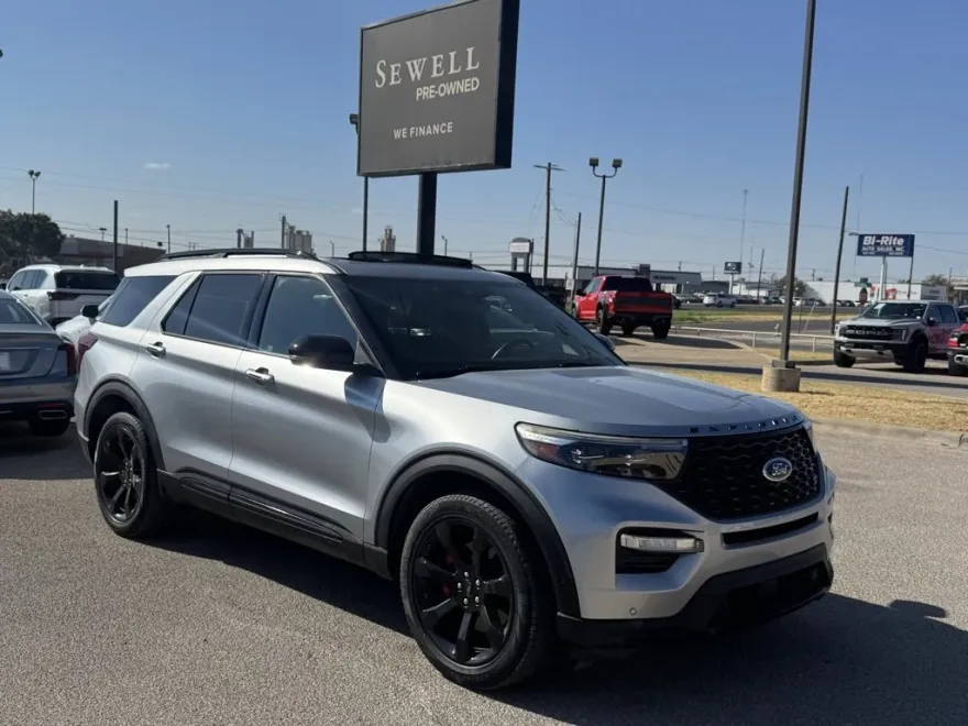 2020 Ford Explorer ST photo 1