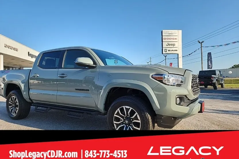 2022 Toyota Tacoma TRD Off-Road V6 photo 1