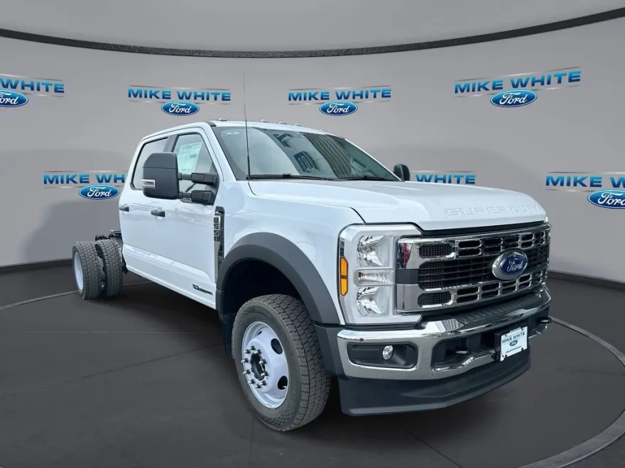 2025 Ford F-550 XL photo 1