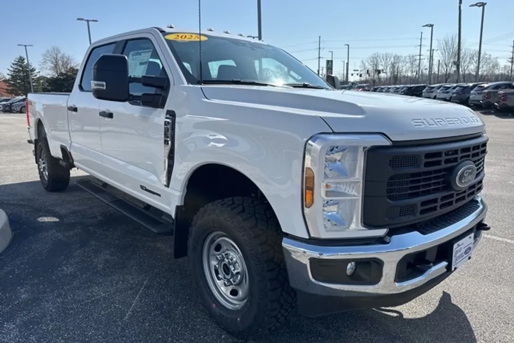 2025 Ford F-350 photo 1